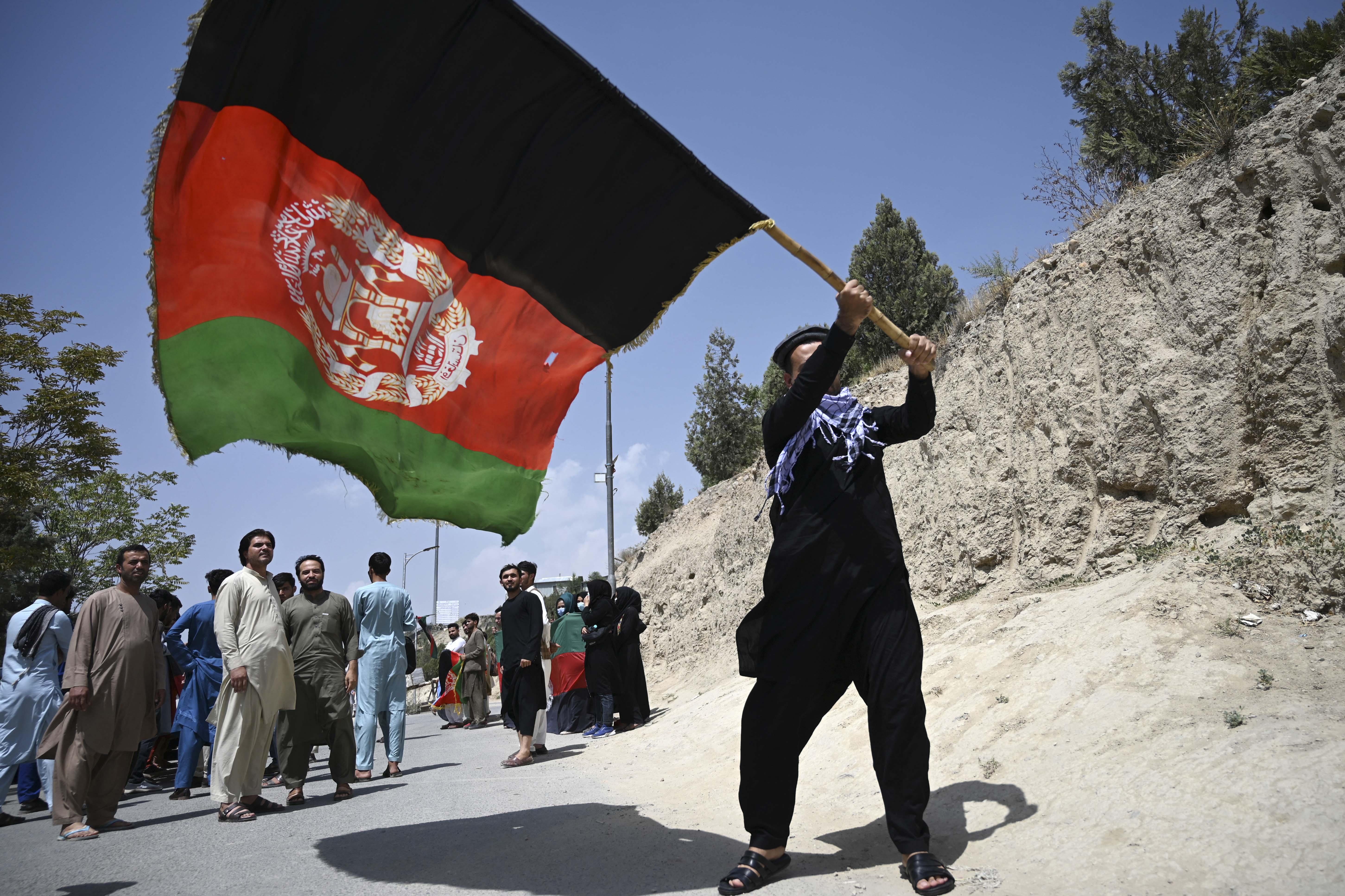 AFGHANISTAN FLAG SHOT GLASS SHOTGLASS 