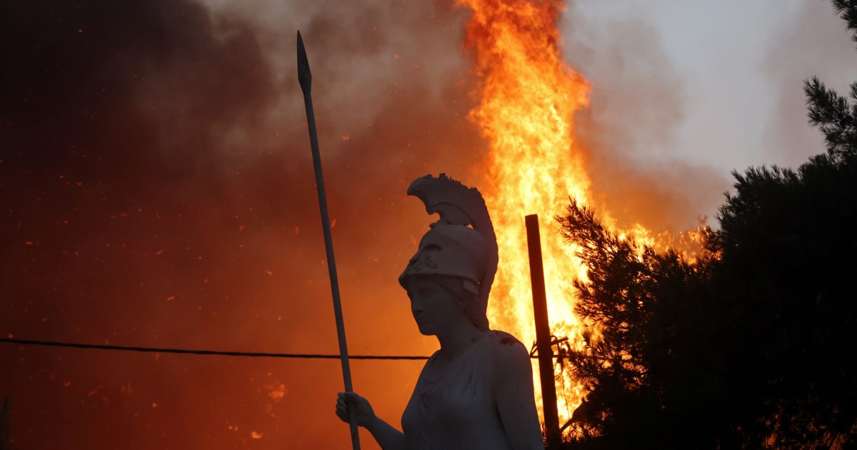Thick smoke over Athens as suburbs battle wildfires