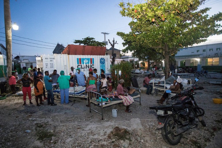 Haitians scramble to rescue survivors from ruins of important quake | Earthquakes News