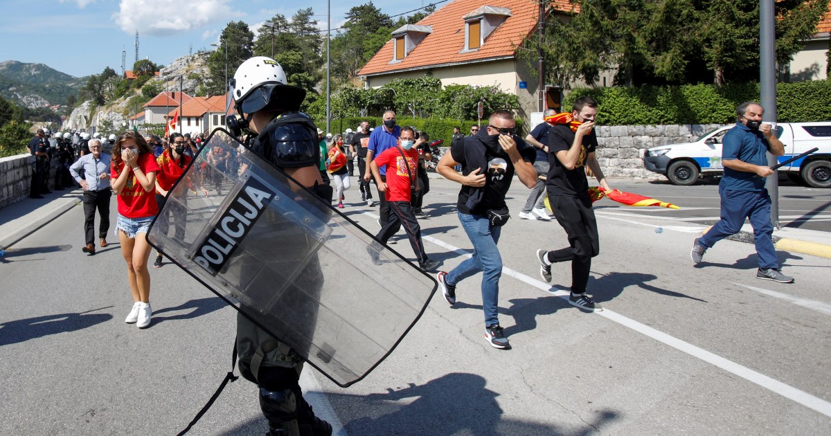 Manifestantes de Montenegro chocan con la policía en la ceremonia de inauguración del presidente de la iglesia |  noticias políticas