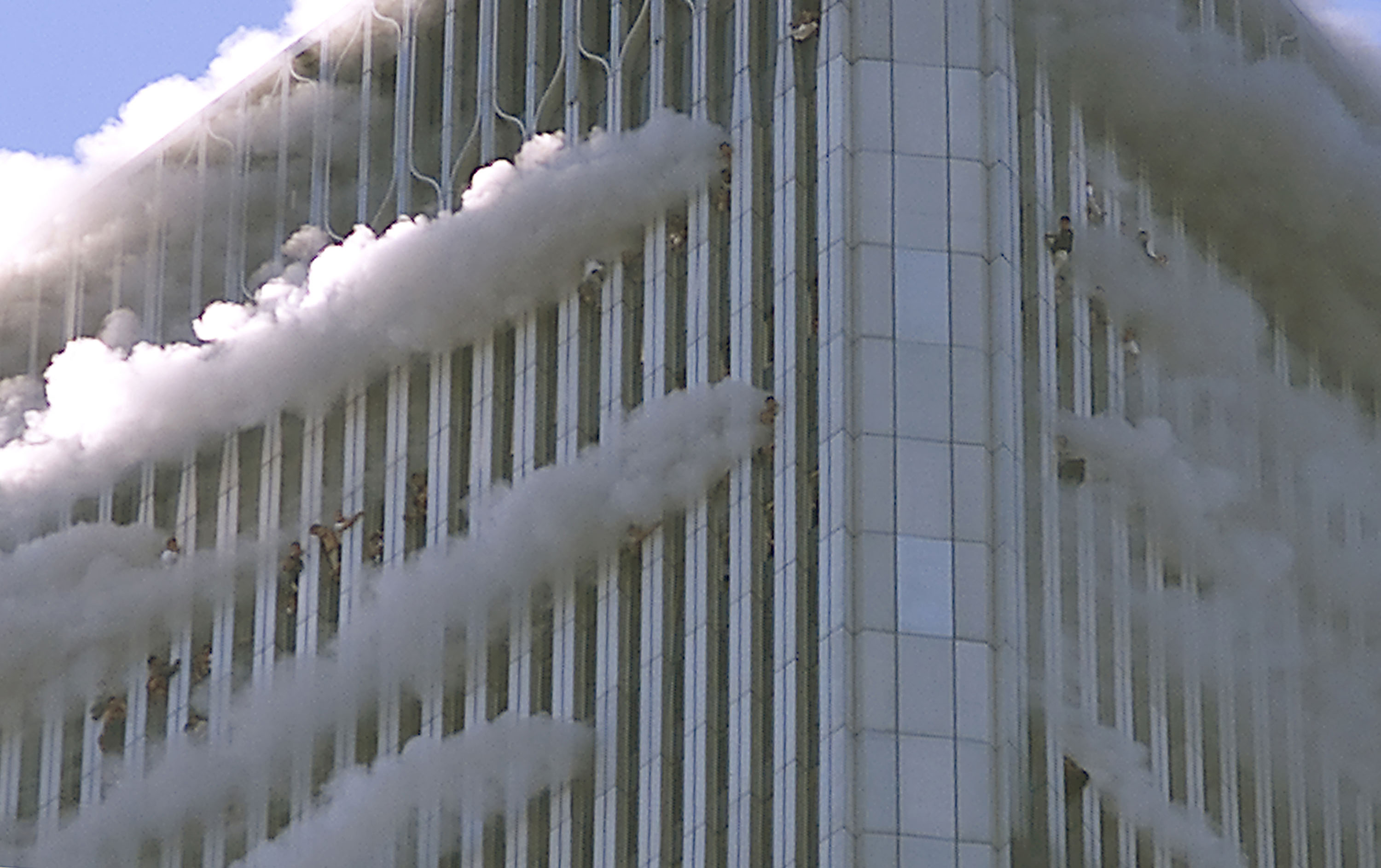 Количество жертв теракта 11 сентября. Башни ВТЦ 11 сентября 2001. Всемирный торговый центр в Нью-Йорке 11 сентября 2001 года. Северная башня ВТЦ 11 сентября.