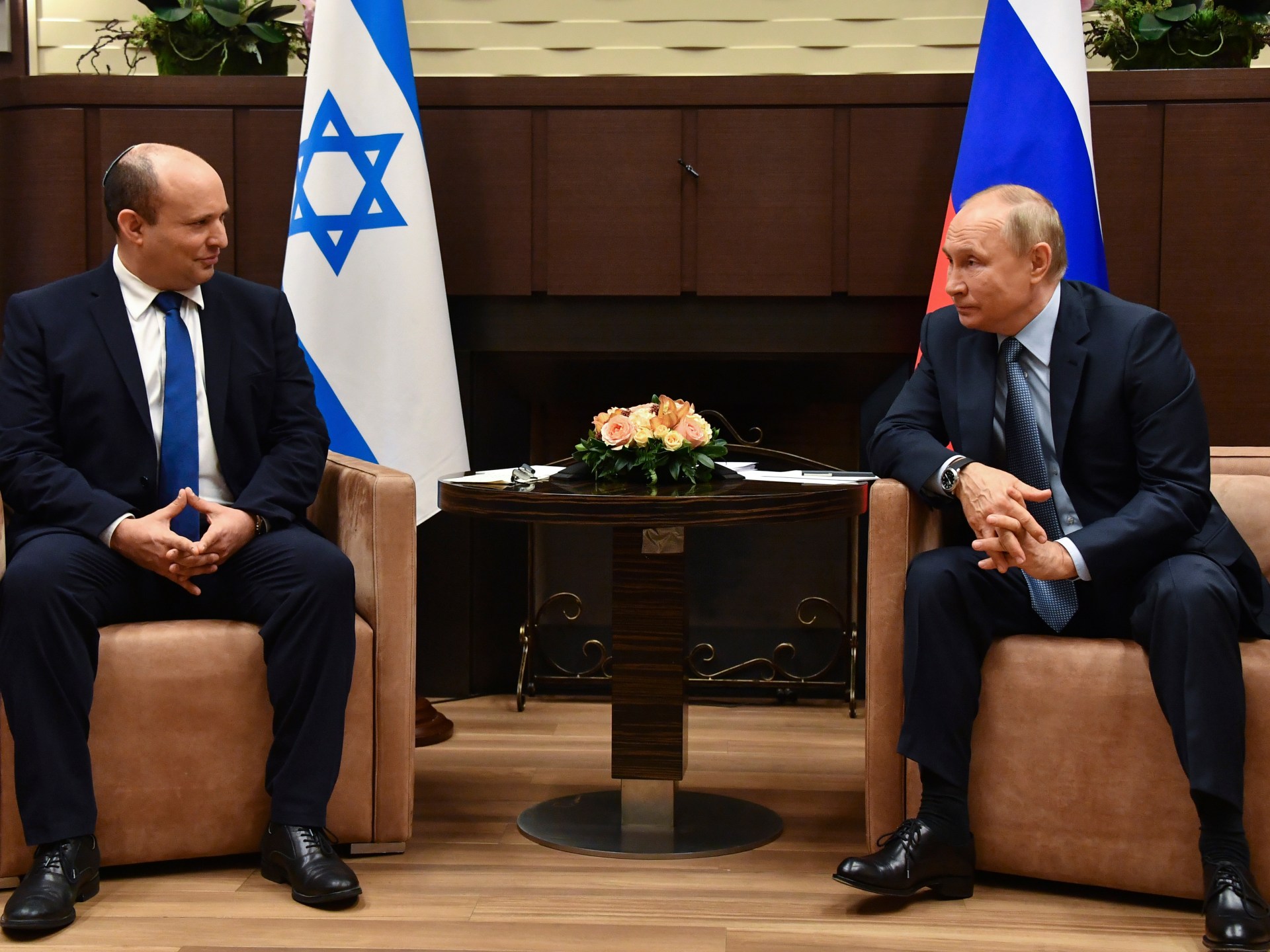 Putin promised not to kill Zelenskyy: Ex-Israeli PM – Al Jazeera English