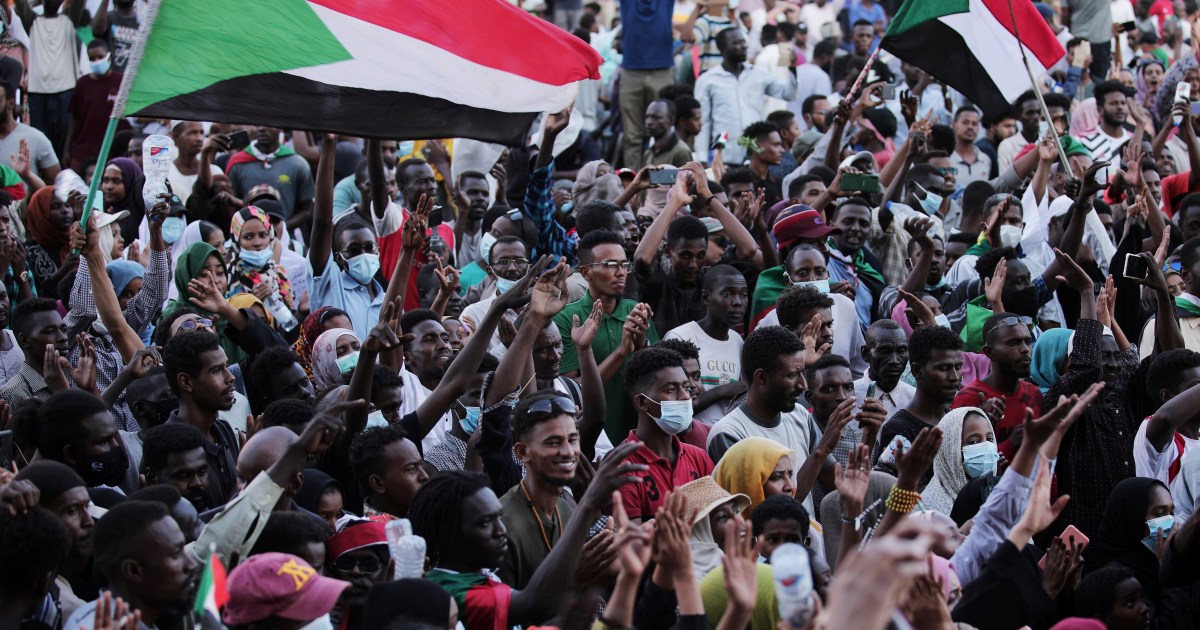 Sudan coup leader agrees with US to speed up new gov't formation | News | Al Jazeera