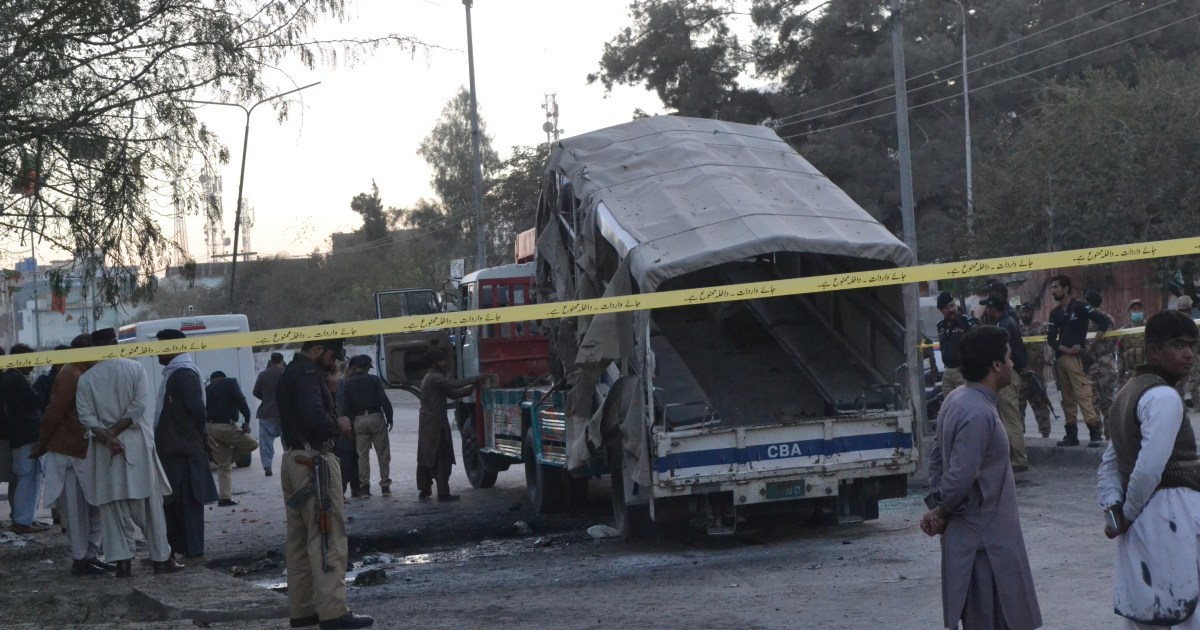 Police targeted in southwest Pakistan bombing