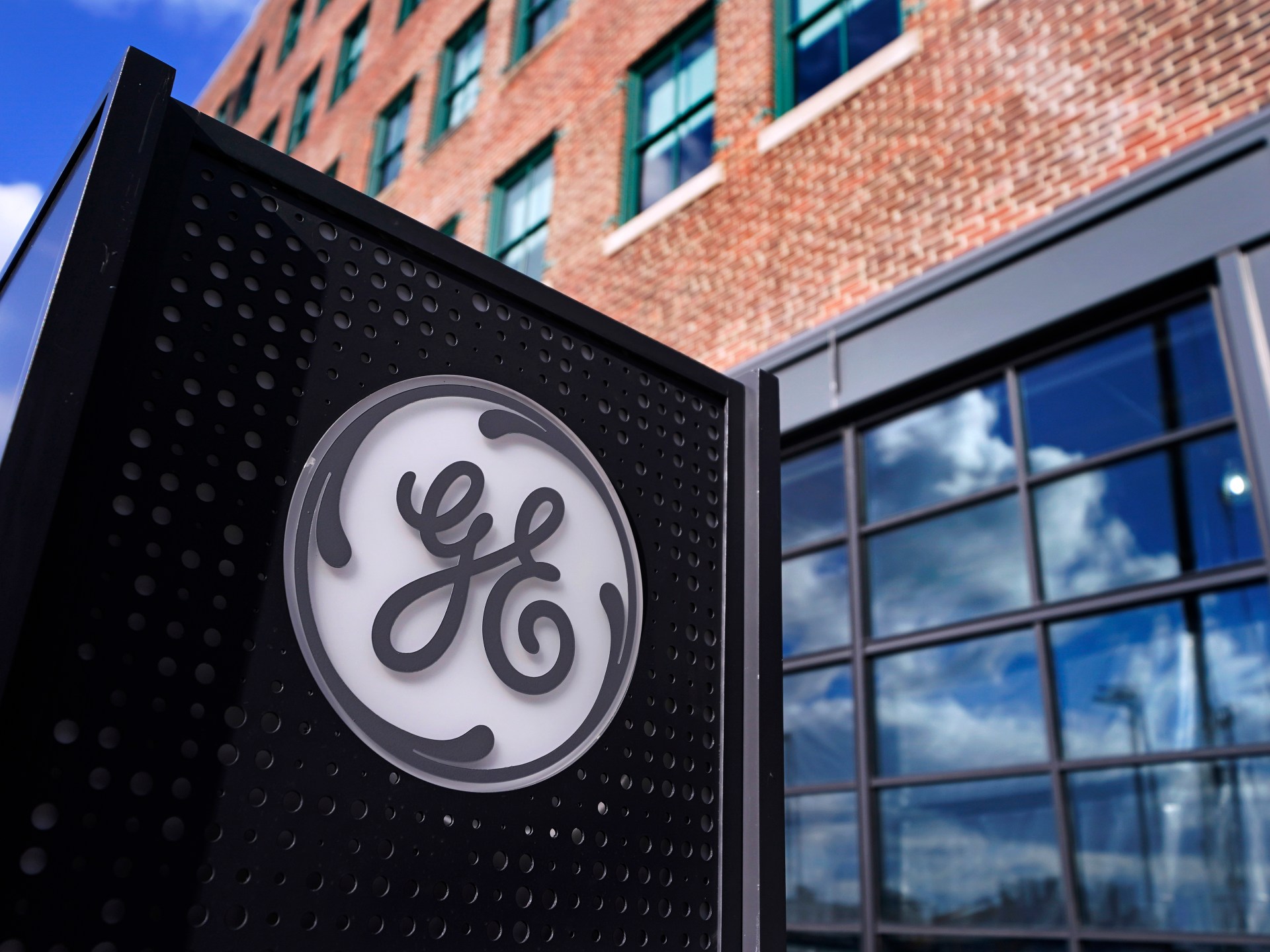 Ex-GE worker jailed for plotting to steal trade secrets for China | Energy