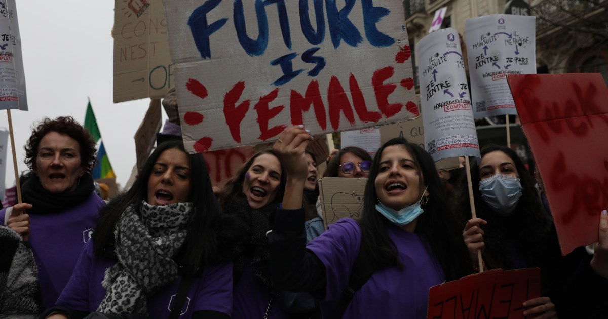 Thousands march in France protesting violence against women thumbnail