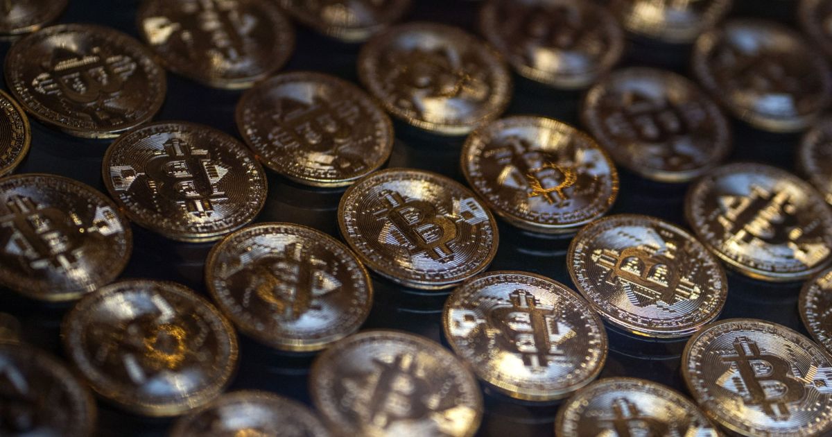 Why is bitcoin dipping купить крипту до листинга как