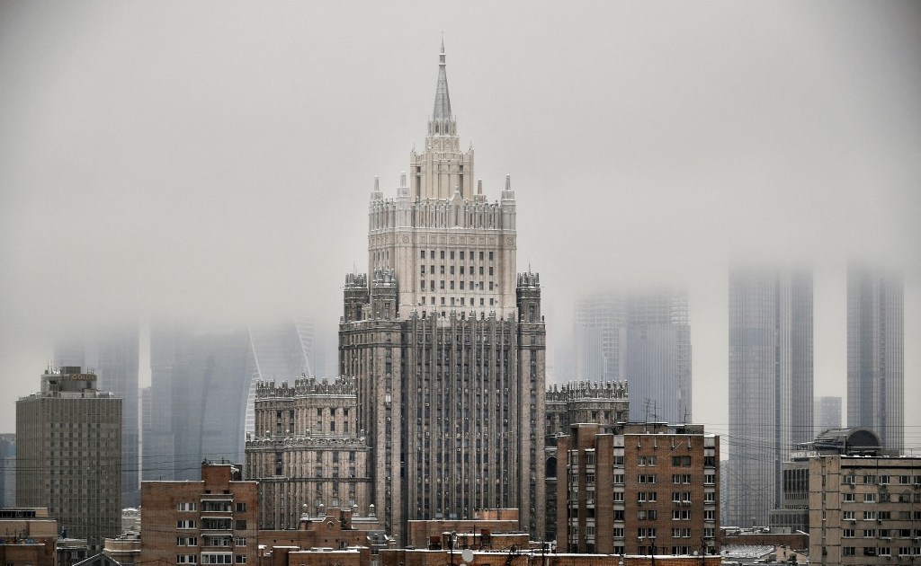 Россия высылает 10 дипломатов из стран Балтии  Новости