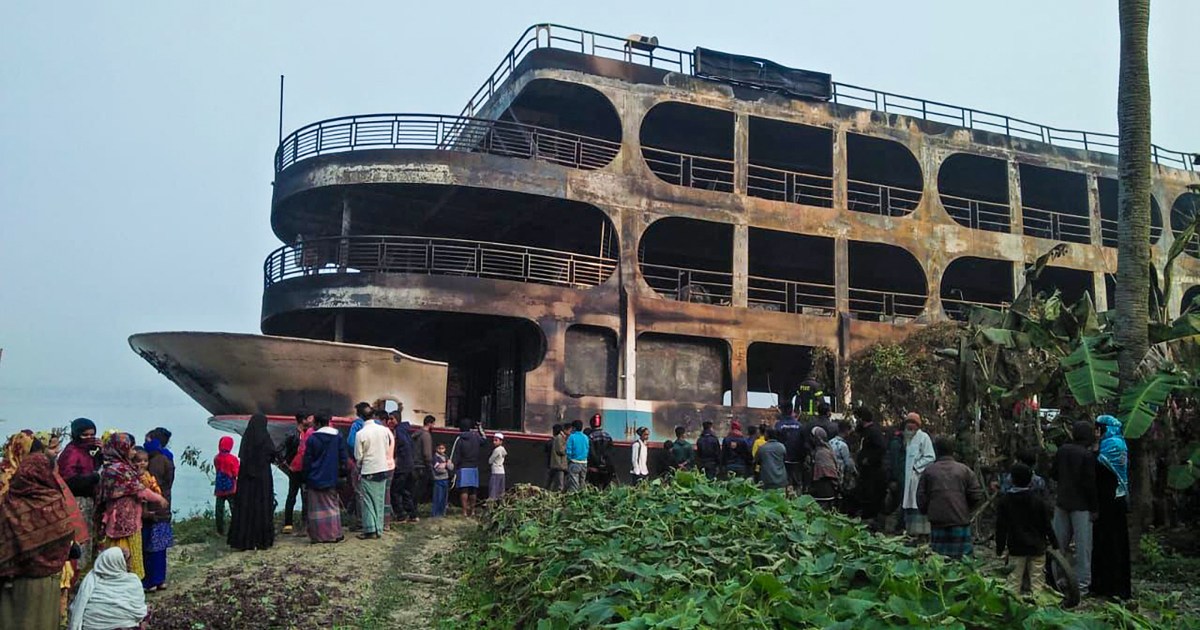 Dozens dead in Bangladesh ferry fire – Al Jazeera English