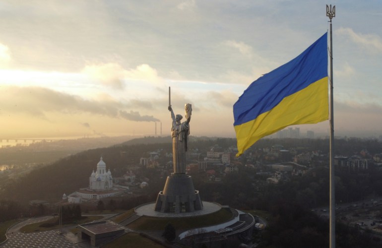 Ukraine's biggest national flag is pictures in Kyiv