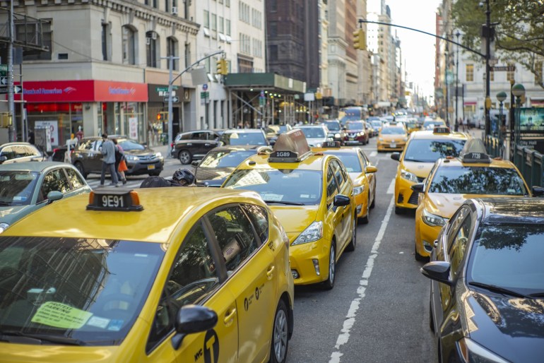 Les chauffeurs de taxi participent à un rassemblement de remise de dette de la New York Taxi Alliance dans le quartier de Brooklyn à New York, États-Unis