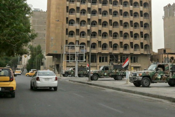 Съобщава се, че са изстреляни ракети към посолството на САЩ в Багдад