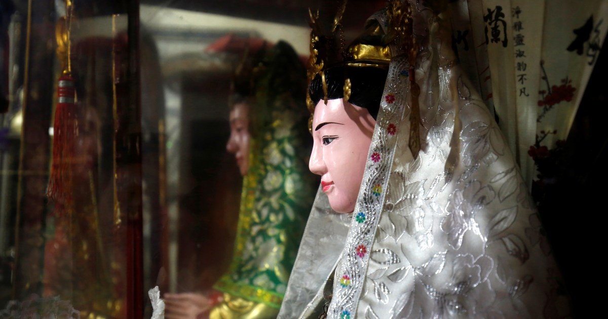 For Vietnam’s businesses, a good fortune teller is an investment