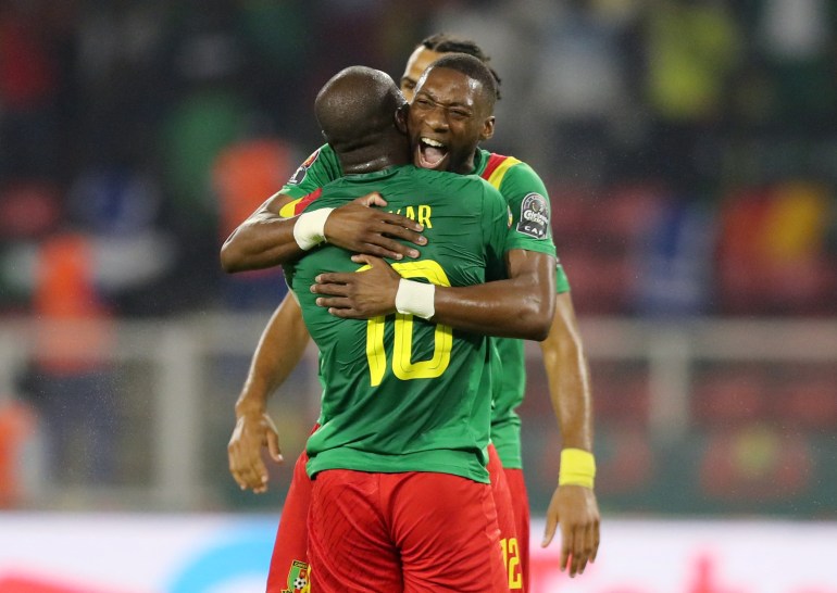 جشن کامرون پس از پیروزی در یک مسابقه فوتبال