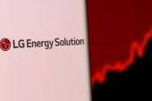 LG Energy Solution&#39;s initial public offering is the biggest in South Korean history [File: Dado Ruvic/Reuters]