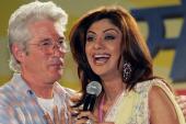 Richard Gere, left, and Shilpa Shetty at the 2007 AIDS awareness event in New Delhi [AP Photo]