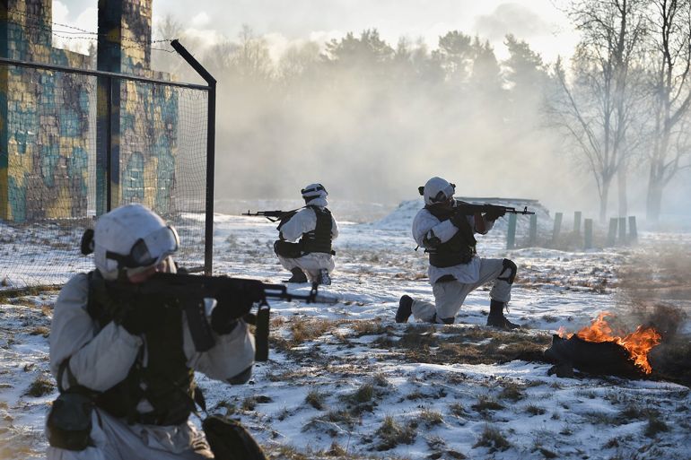 Russian soldiers attend a military exercising at the Golovenki training ground in the Moscow