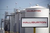 Halliburton joined larger rivals Schlumberger Ltd and Baker Hughes Co in predicting a new multiyear expansion cycle for oilfield contractors, although Halliburton was the only one among the trio to boost shareholder payouts [File: Bloomberg]