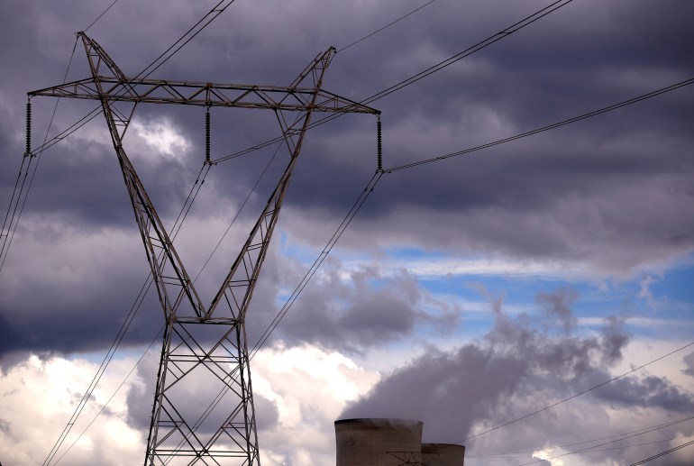 high voltage power lines in Australia 