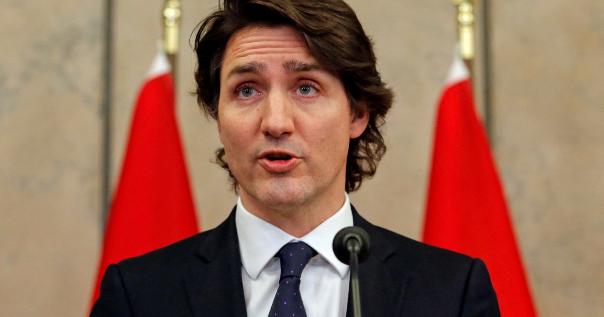 Canada’s Justin Trudeau reaches deal to stay in power until 2025 thumbnail