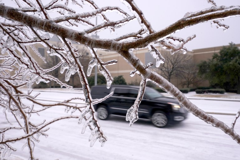 Winter storm leaves more than 330,000 without power