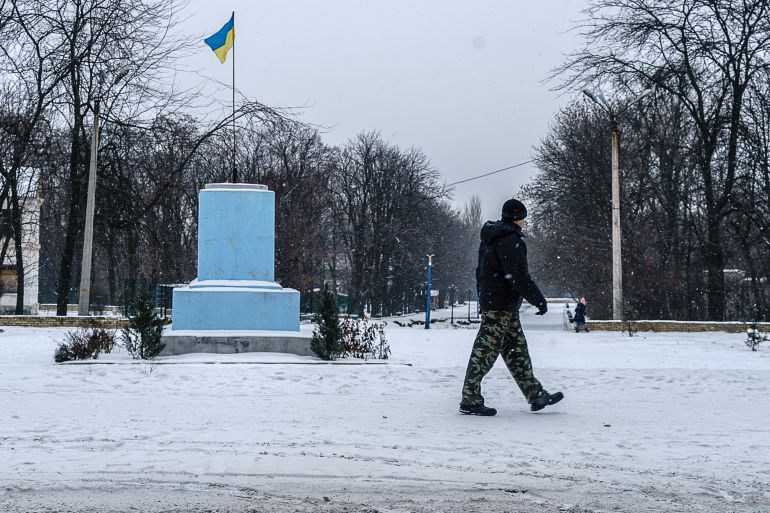 Soviet statue in Krasnohorivka, Ukraine 2022.