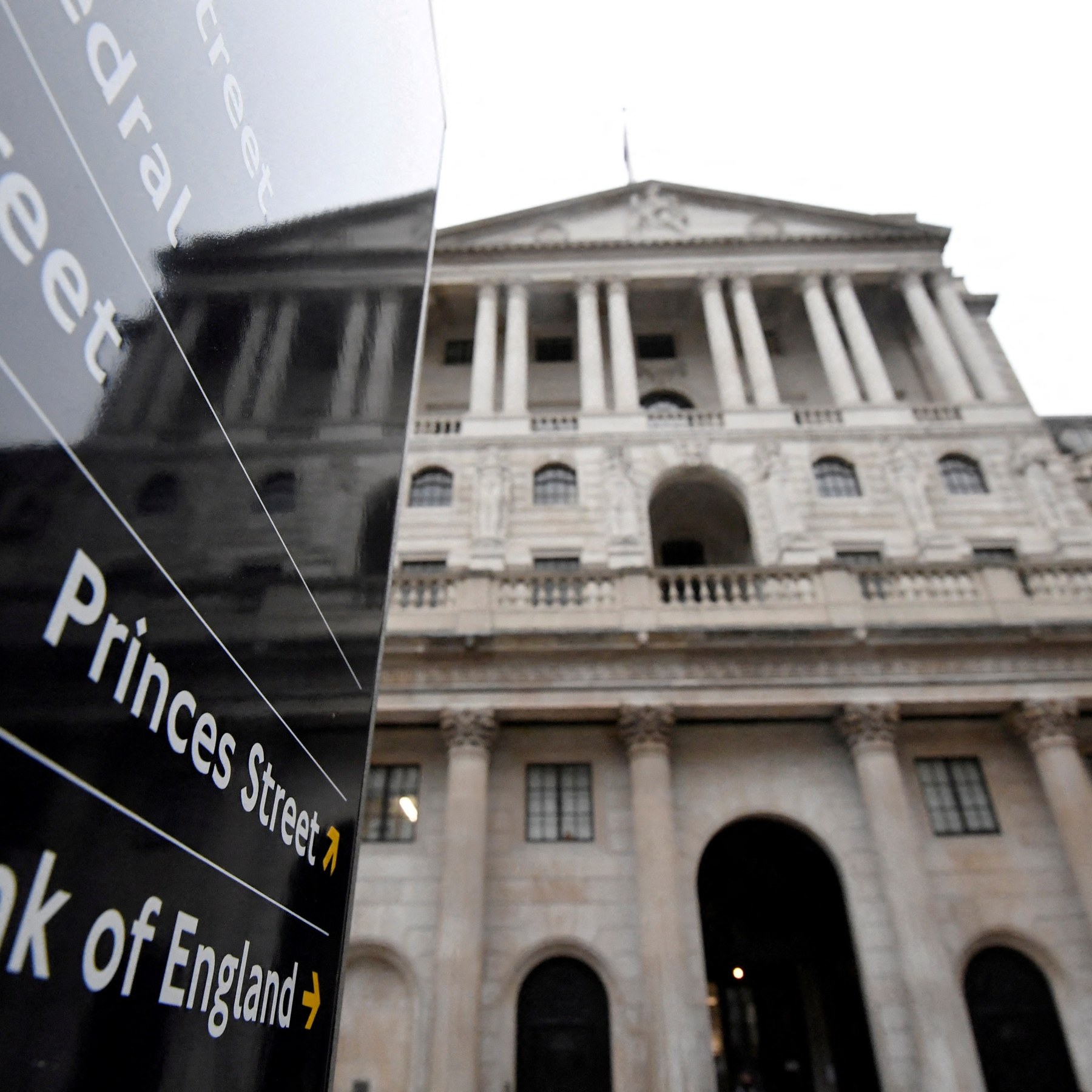 bank of england urges restraint on pay hikes to rein in inflation | business and economy news | al jazeera
