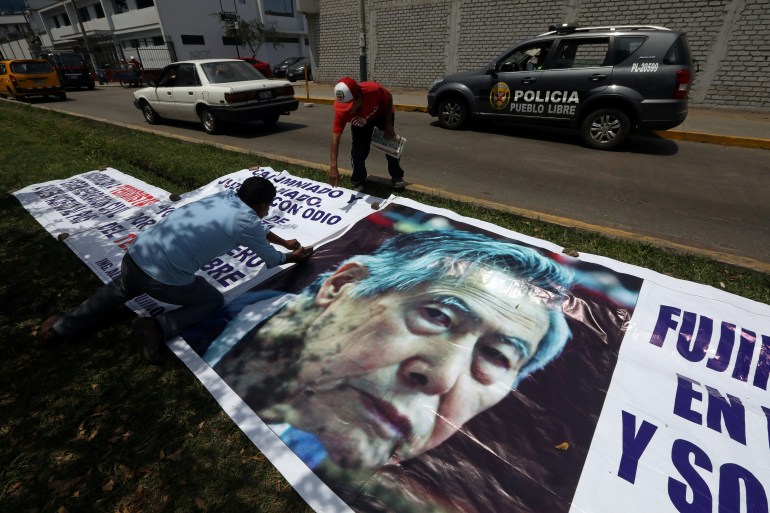 Banner showing Alberto Fujimori