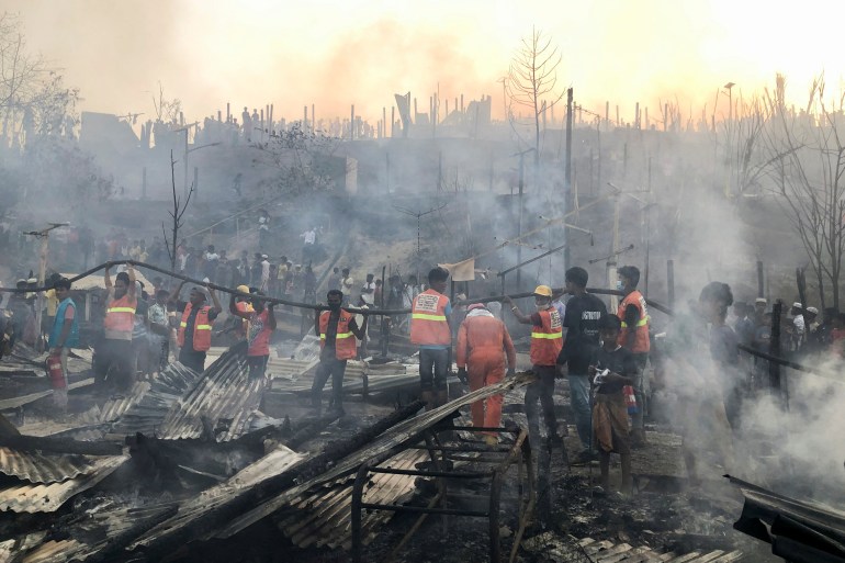 Fire at Rohingya refugee camp in Bangladesh