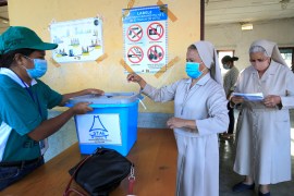 A Catholic nun casts her vote in the East Timor election