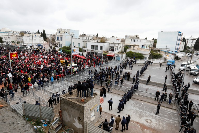 Tunisia protesters