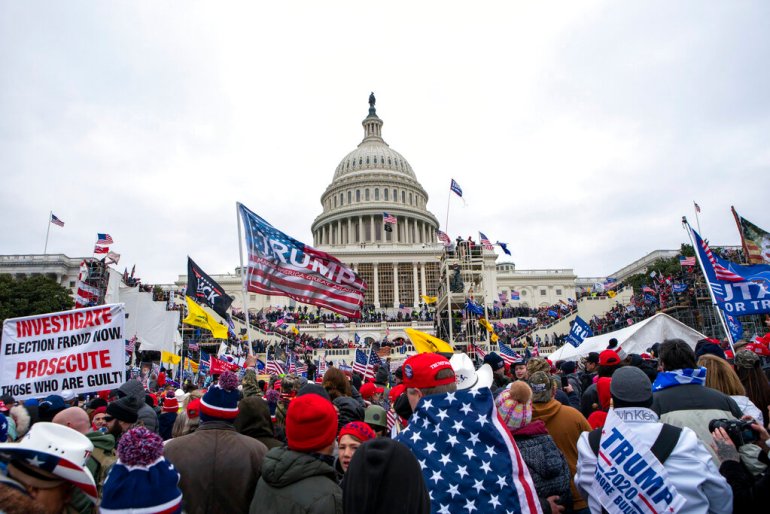 Thousands of radical   loyal to President Donald Trump swarmed the US Capitol, wherever  constabulary  officers were attacked and beaten by the mob.