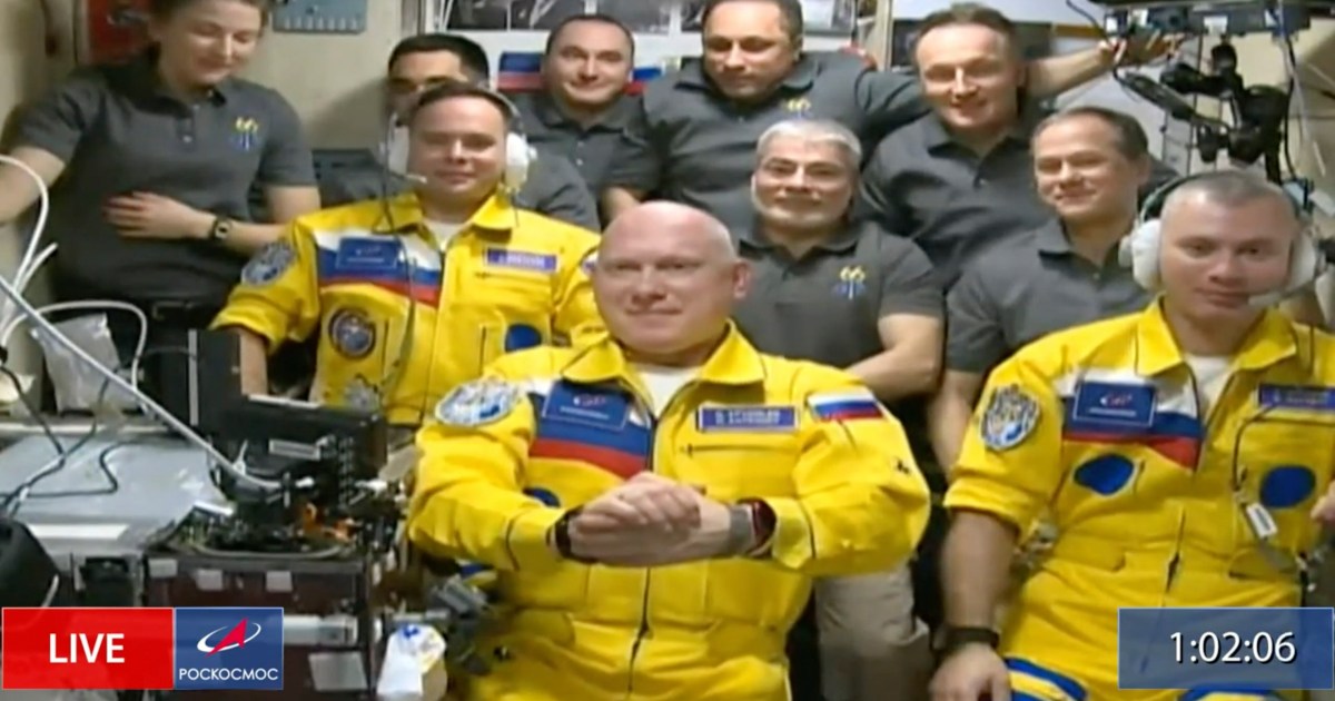 Russia ridicules idea its cosmonauts wore yellow for Ukraine – Al Jazeera English
