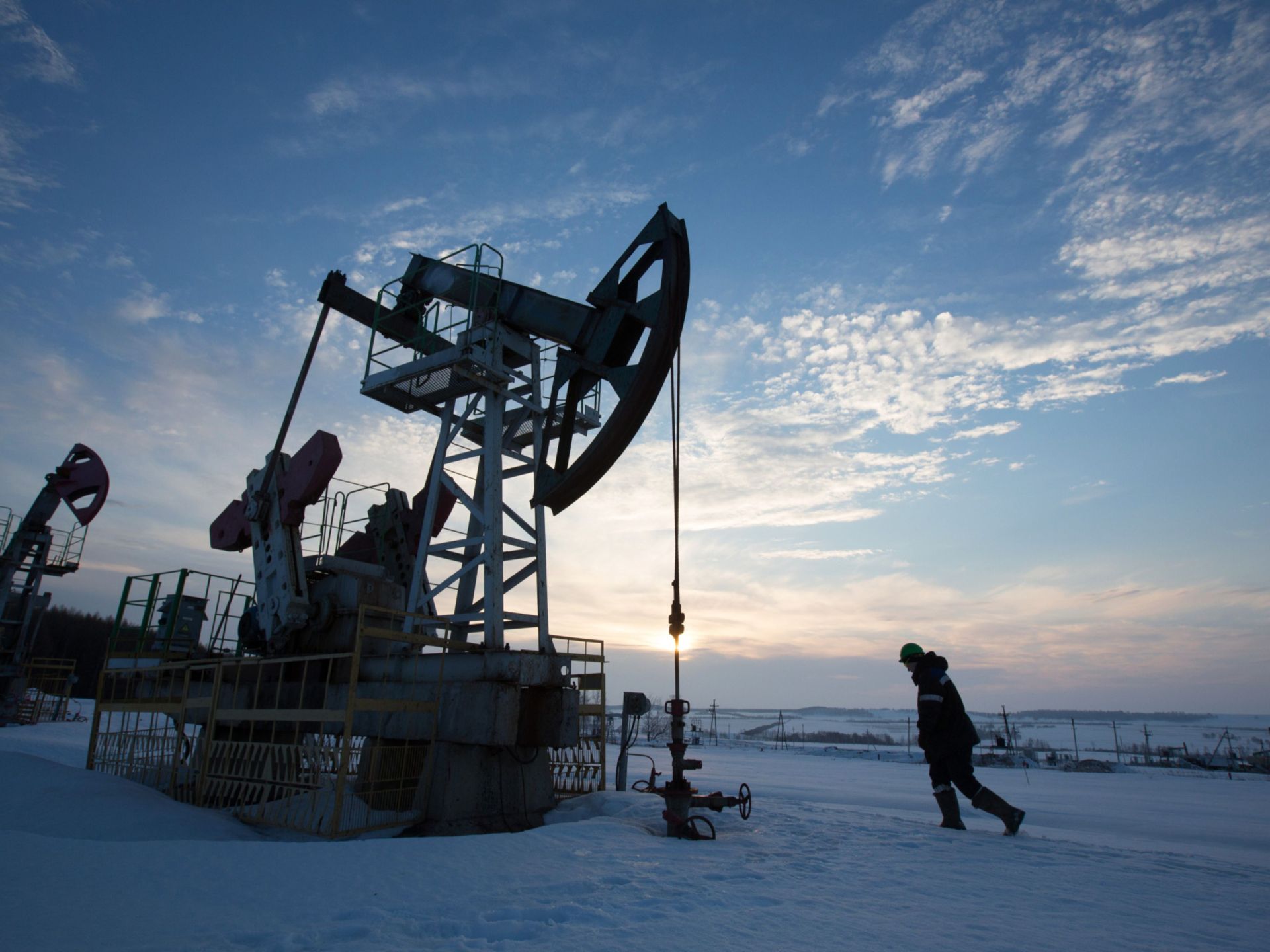 Raksasa minyak berinvestasi dalam eksplorasi karena keuntungan mengalahkan iklim |  Berita Migas