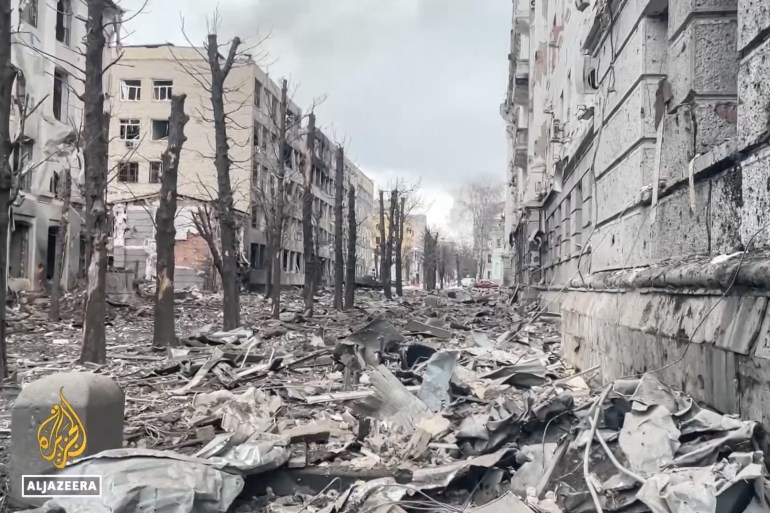 Destrucción en Kharkiv después del bombardeo