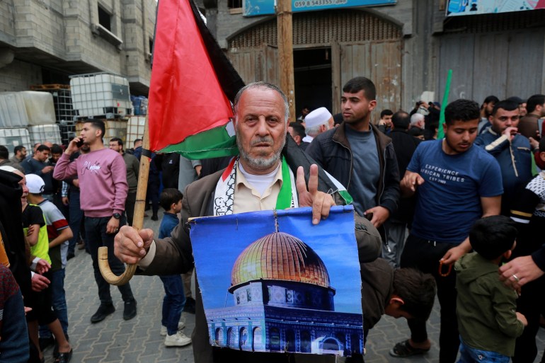 Hamas holds rally in Gaza over Israeli raids at Al-Aqsa Mosque |  Israel-Palestine conflict News | Al Jazeera