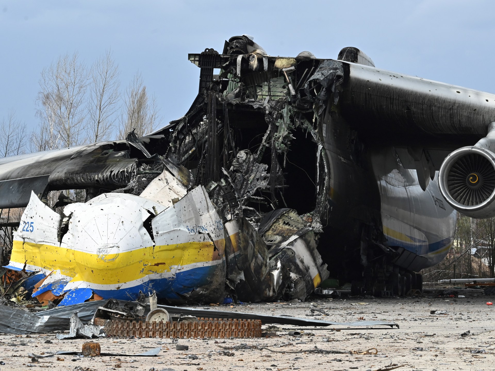 Antonov An-225 Mriya: World's largest plane wrecked in Kyiv fight | Russia-Ukraine war News | Al Jazeera