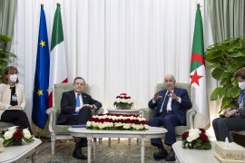Italian Prime Minister Mario Draghi with Algerian President Abdelmadjid Tebboune in Algiers on April 11, 2022