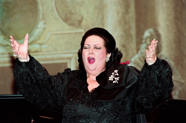 World Spanish opera star Montserrat Caballe performs on April 14, 1993, at the Opera Garnier in Paris to celebrate her 60th birthday. The benefits go to AIDS association. AFP PHOTO PIERRE VERDY (Photo by PIERRE VERDY / AFP)