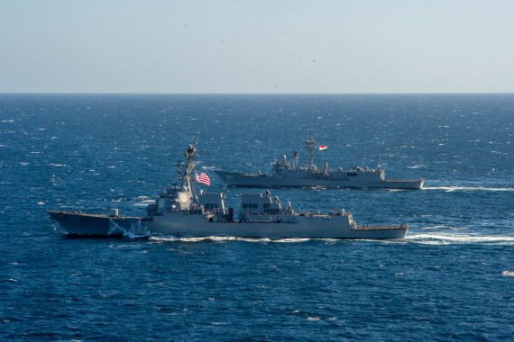 A U.S. Navy guided-missile destroyer USS Jason Dunham (DDG 109) and Egyptian Navy frigate ENS Alexandria (F911) conduct manoeuvring-operation exercises