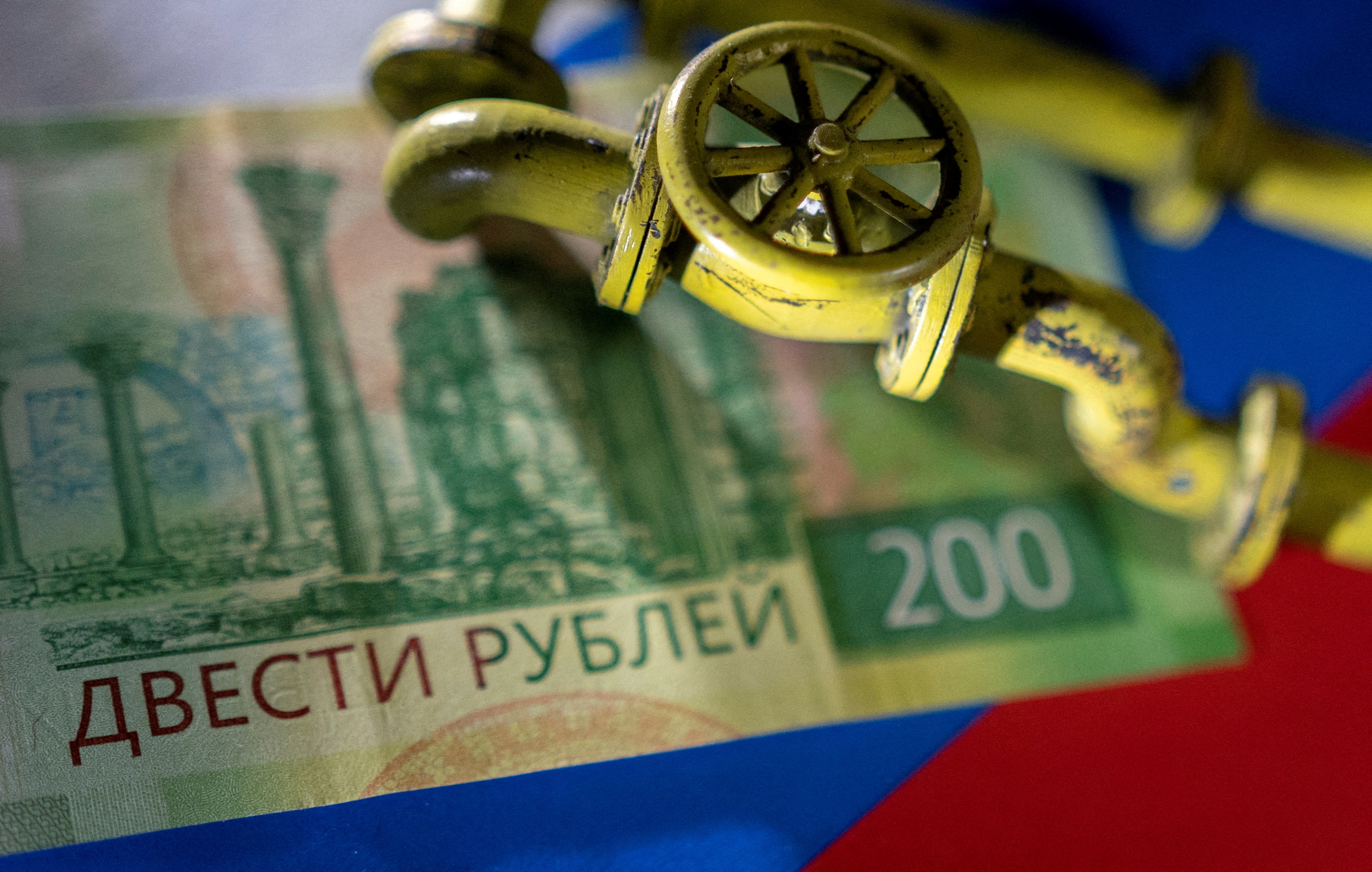 Niente rubli, niente gas: cosa c’è dietro la richiesta di pagamento di Putin?