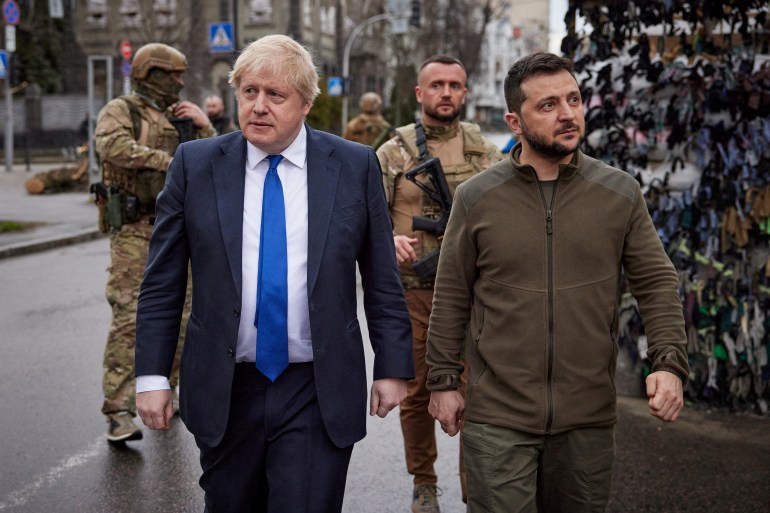 Ukraine's President Volodymyr Zelenskyy and British PM Boris Johnson