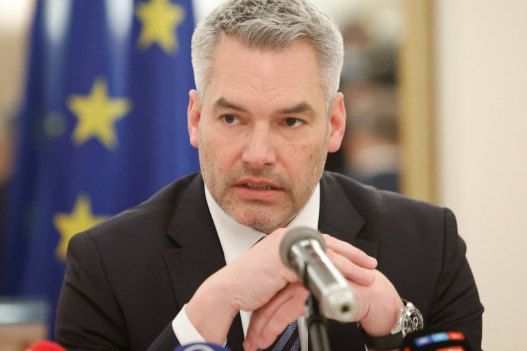 Il cancelliere austriaco dice a Putin di porre fine alla guerra in Ucraina