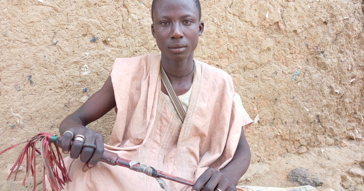 The teenagers fighting Nigeria’s ‘bandits’ with knives and clubs | Armed Groups News