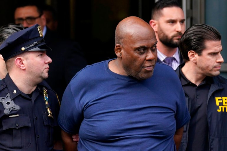 Sospetto di attacco alla metropolitana di New York arrestato, è accusato di “terrorismo”.