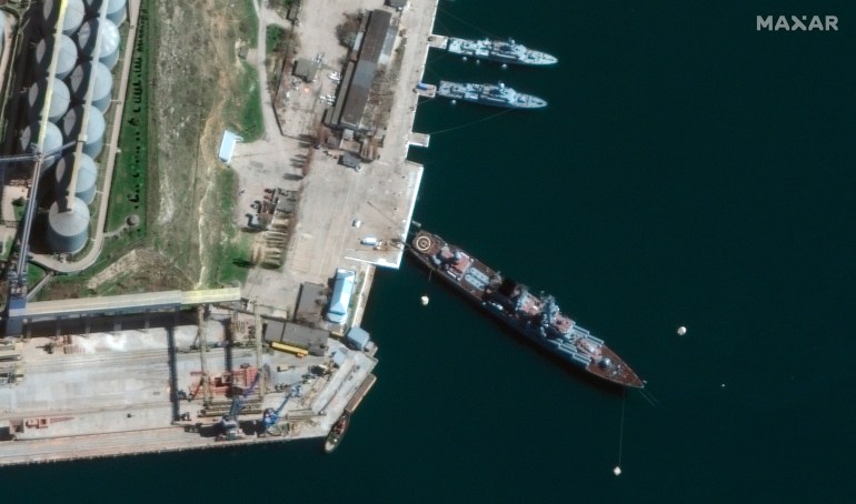 Uma imagem de satélite do Moskva no porto Sebastopol na Crimeia em 7 de abril