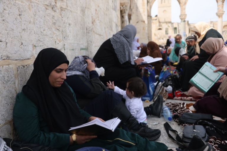 Palestinian worshipers at Al-Aqsa