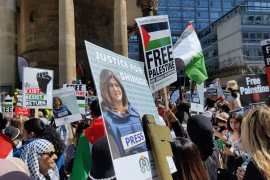 Thousands rally in London in solidarity with Palestinians