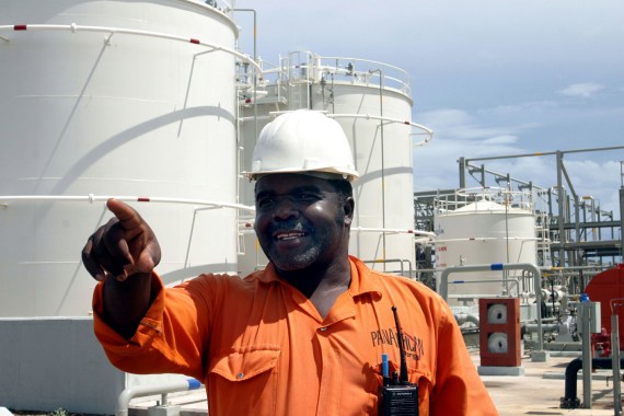 A Tanzanian engineer gestures at the Songas gas processing plant on Songo Songo Island, located 25 km off the coast of Tanzania in 2005 [File photo: Reuters]