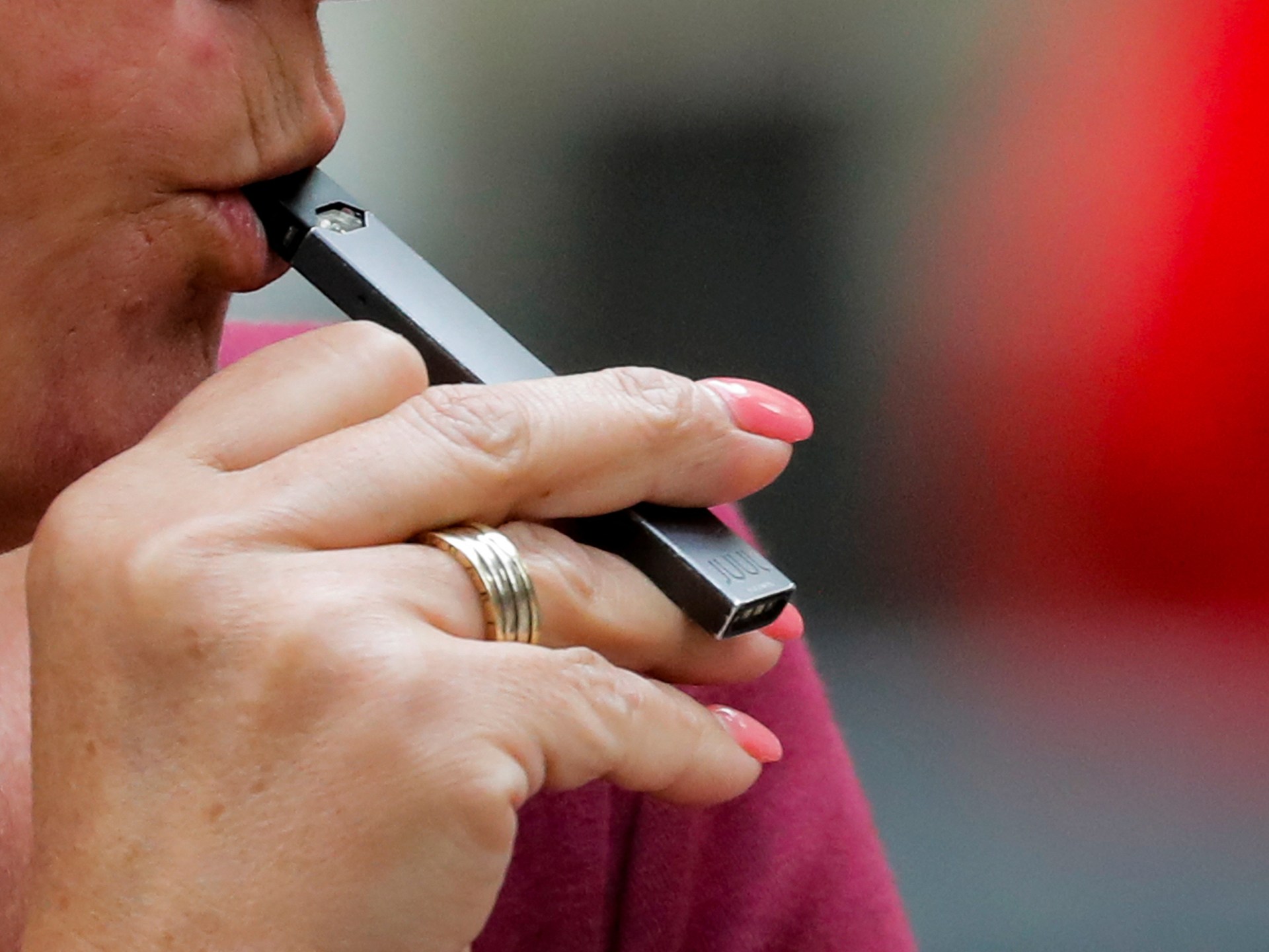 Juul to pay 9m to settle US e-cigarette advertising probe | Business and Economy News